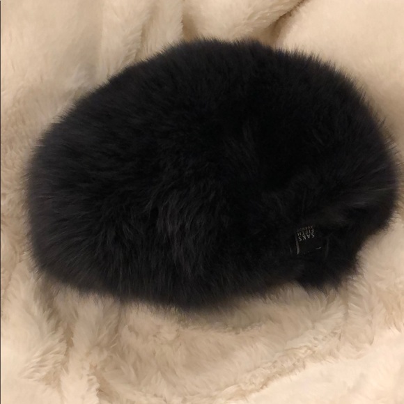 Saks 5th ave fur salon hat - Picture 2 of 8
